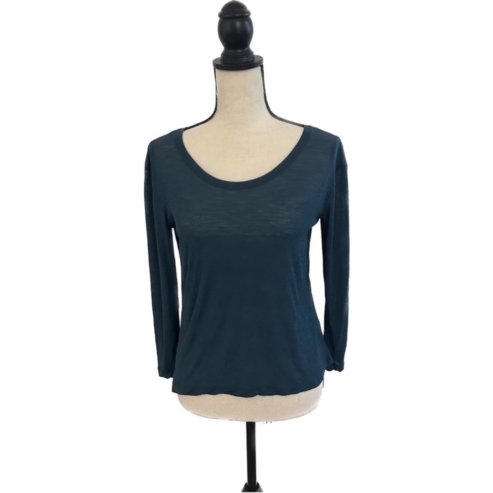 Old Navy Fitted Green and Blue Blouse with Long Sleeves